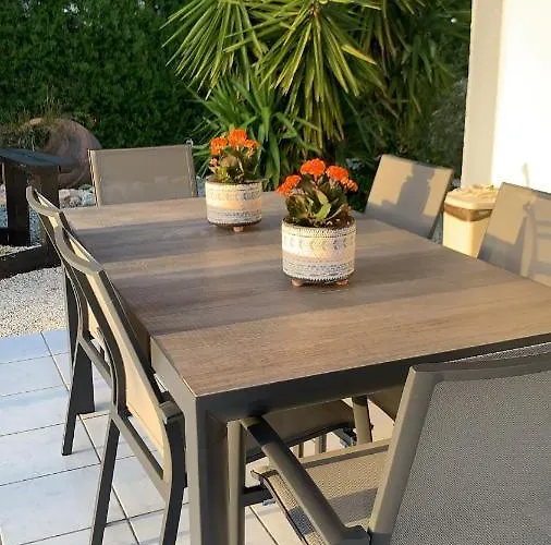 Anna Maria Villa Coral Bay