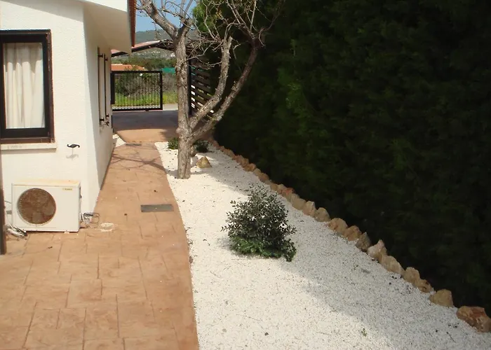 Anna Maria * Coral Bay