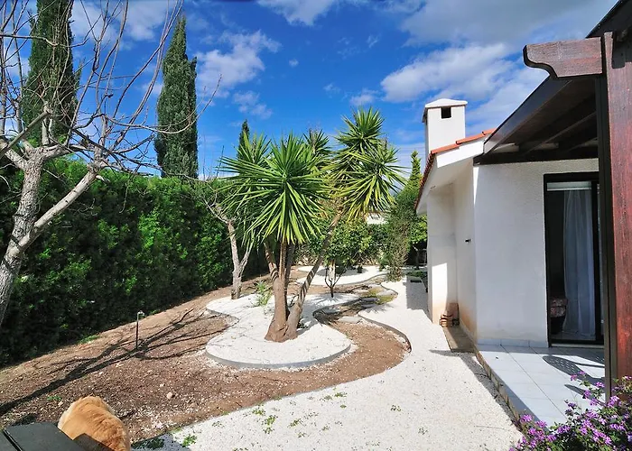 Anna Maria * Coral Bay